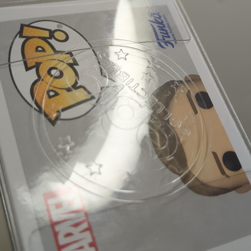 CAPTAIN AMERICA WITH PROTOTYPE SHIELD Funko Pop 999 Bobble-Head Special Edition - Picture 7 of 7